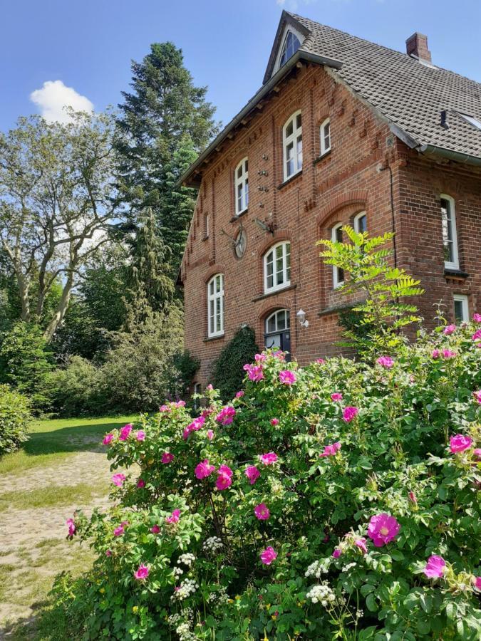 Ferienwohnung Ehemalige Revierfoersterei "Uns Luett" Kuhstorf 外观 照片